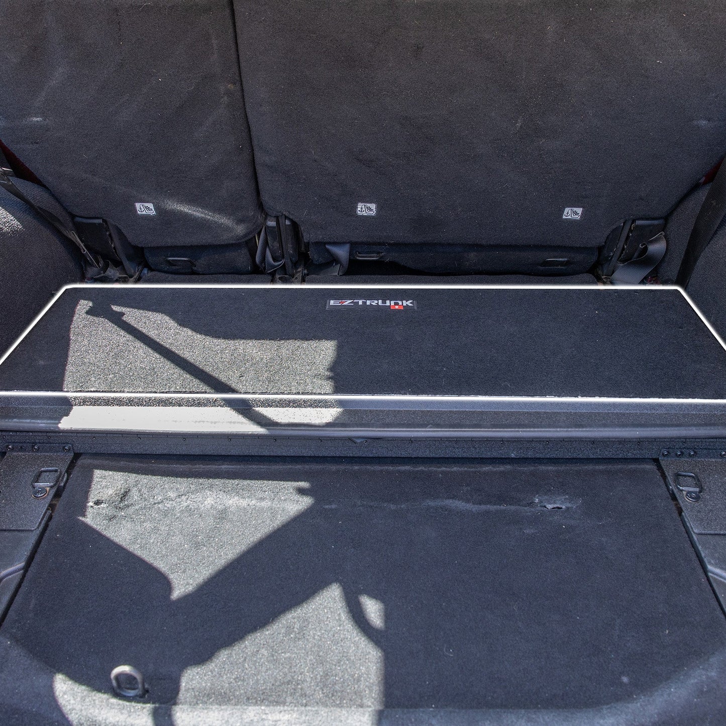 EZTrunk 4-door tailgate carpet installed.