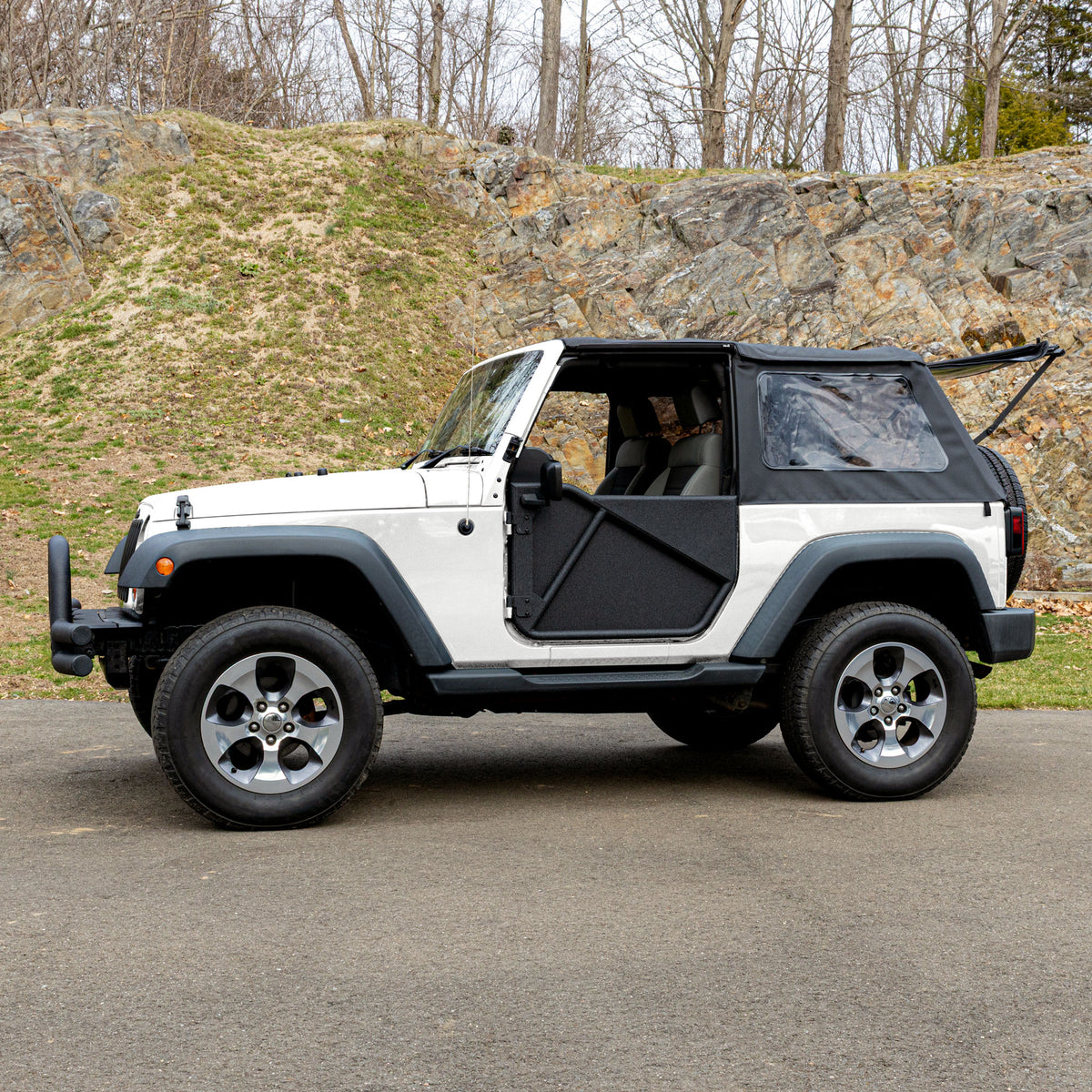 White Jeep JK Wrangler